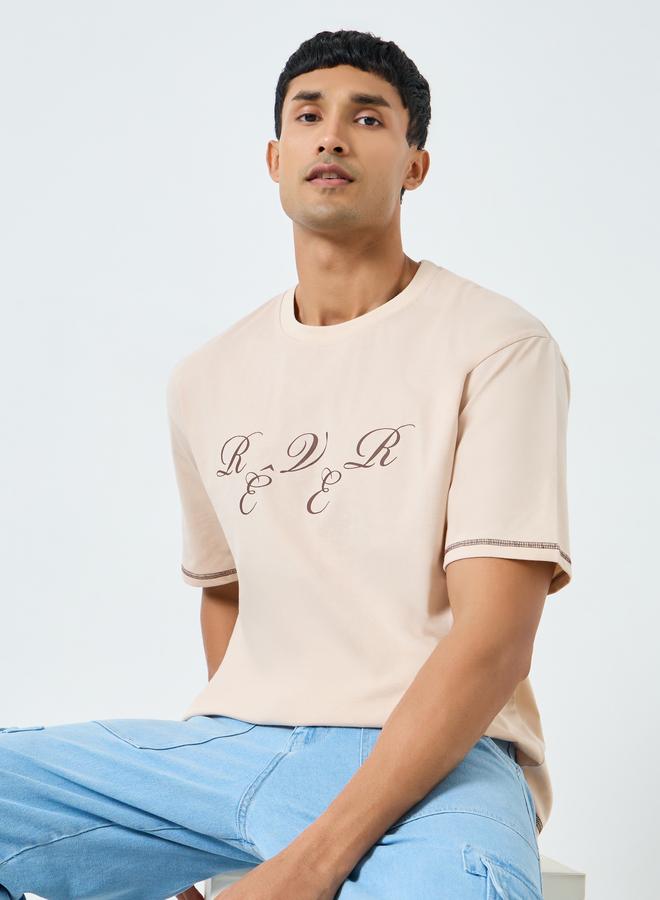 ستايلي تيشيرت بطبعة جرافيك وبقصة واسعة - Image 5